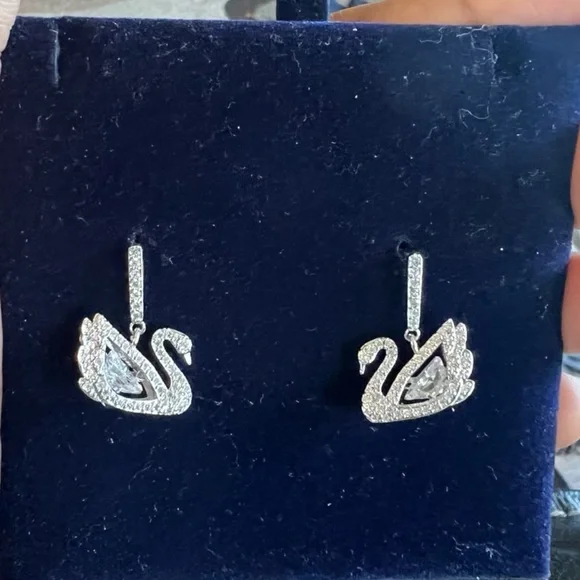 - Swarovski 311797 No.5514420 Dancing Swan Drop Earrings, White - Rhod… - Picture 4 of 12